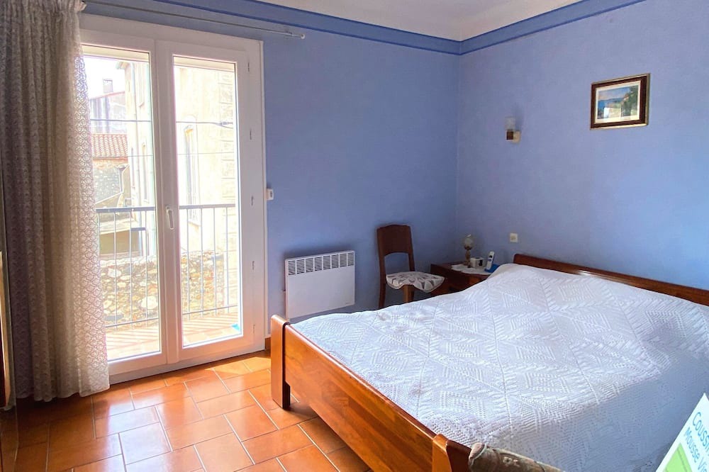Photo of Bedroom in Estagel
