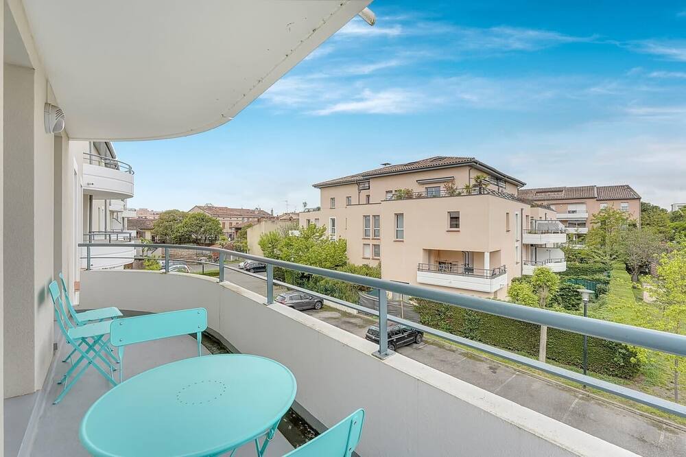 Photo of Patio Balcony in Saint - Michel