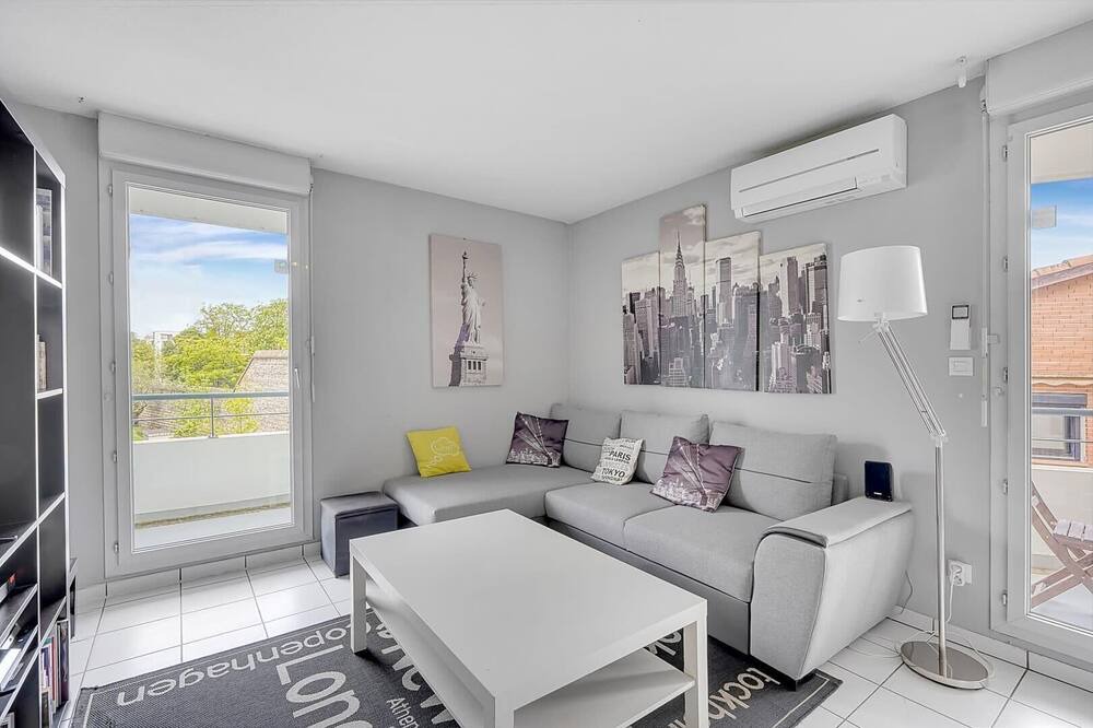 Photo of Livingroom in Saint - Michel