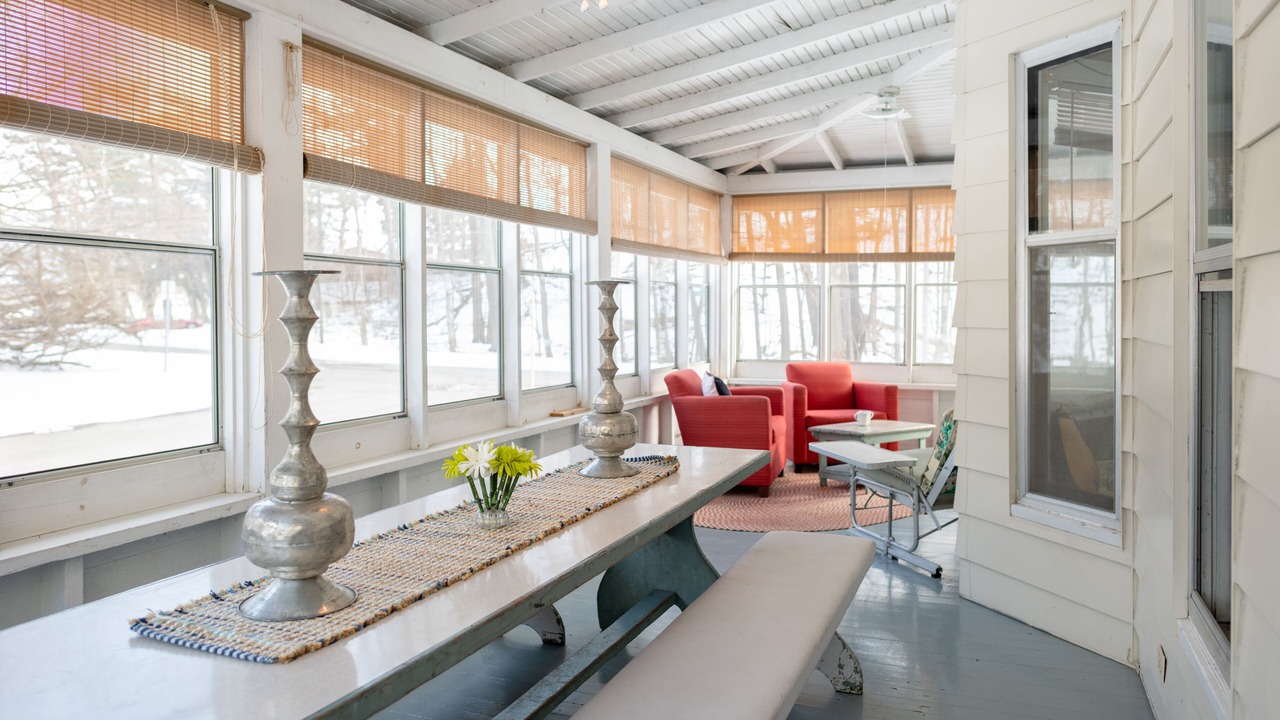 Photo of Livingroom in Ottawa Beach