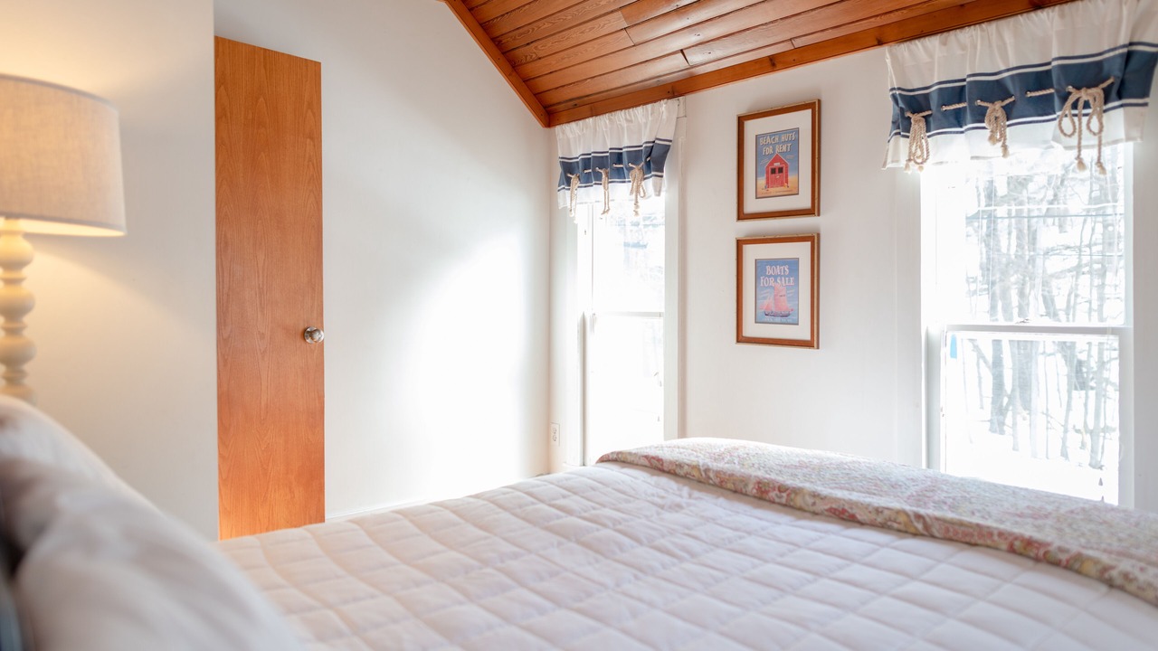 Photo of Bedroom in Ottawa Beach