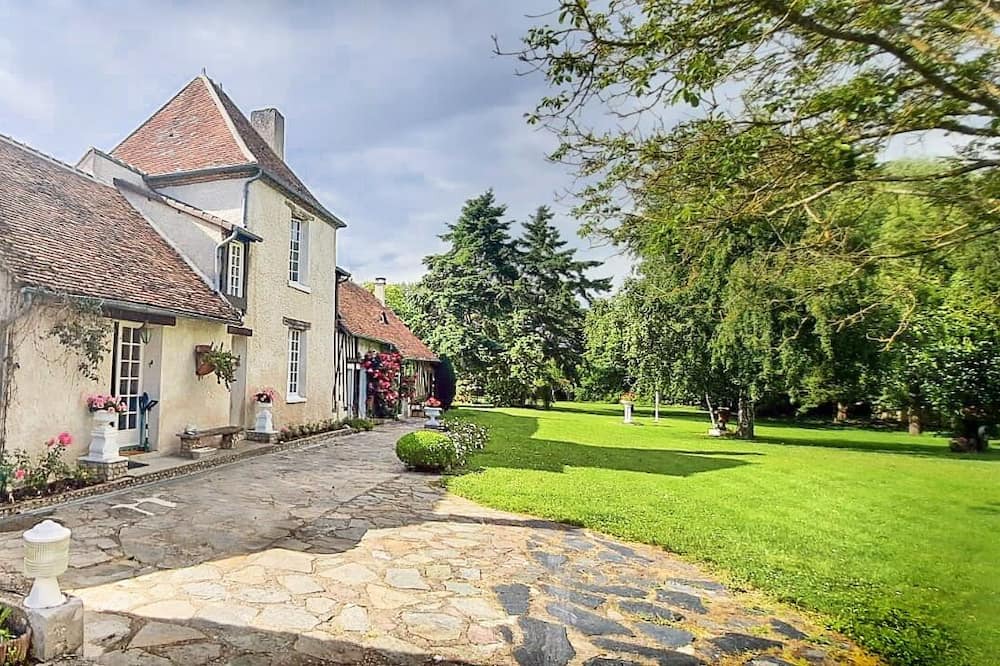 Photo of Others in Courcy-aux-Loges