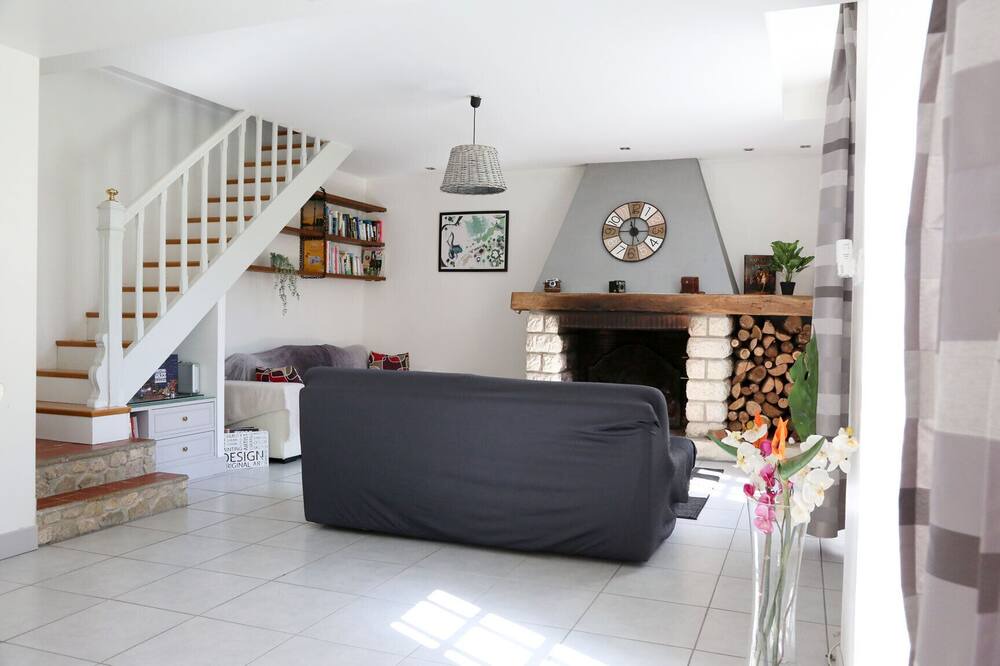 Photo of Livingroom in Courcy-aux-Loges
