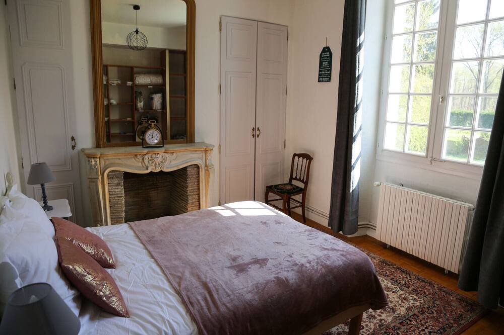 Photo of Bedroom in Courcy-aux-Loges