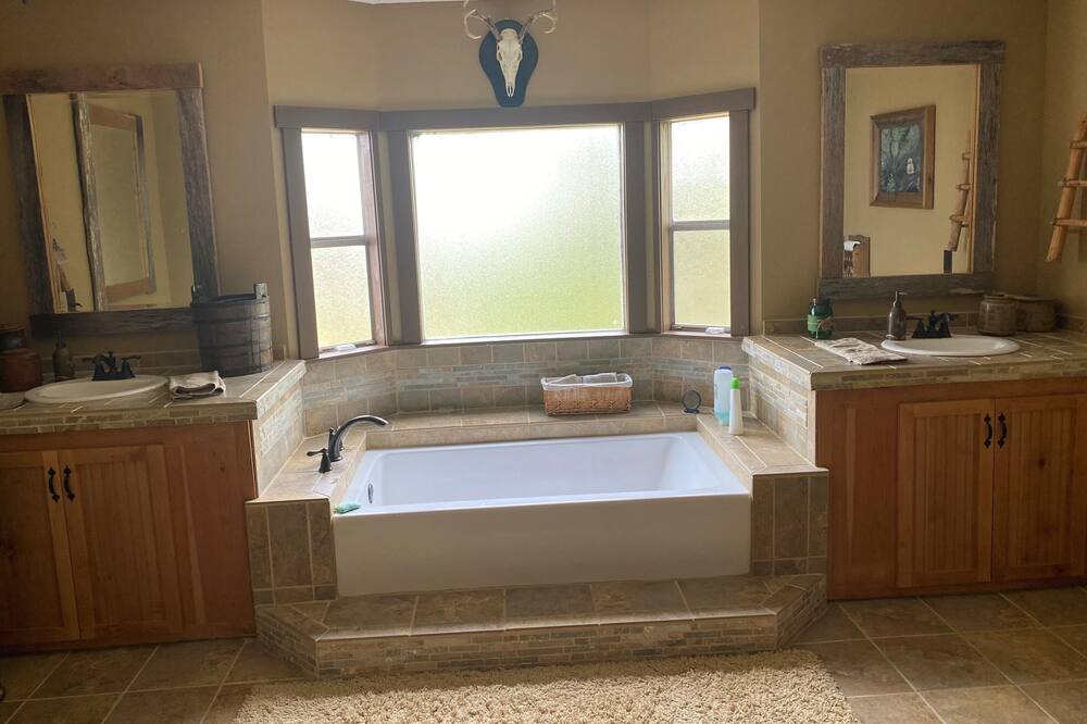 Photo of Bathroom in Tunica