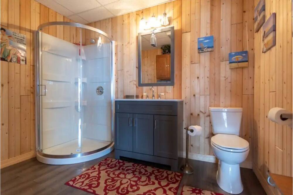 Photo of Bathroom in Saint David