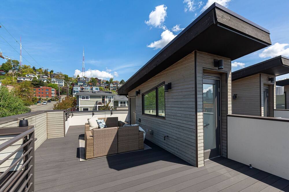 Photo of Others in Lower Queen Anne