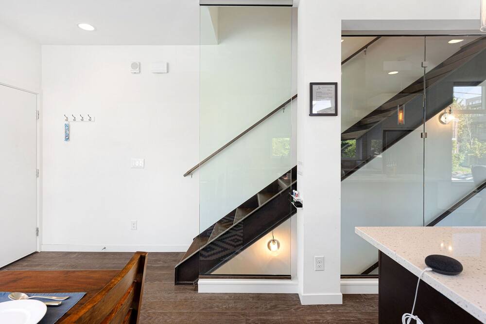 Photo of Others in Lower Queen Anne