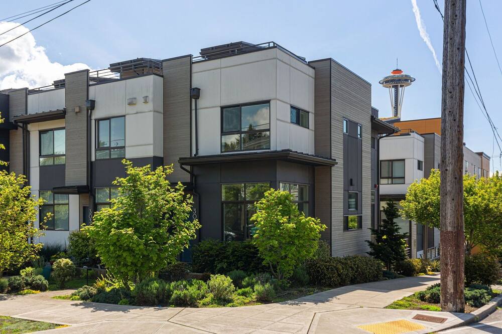 Photo of Others in Lower Queen Anne