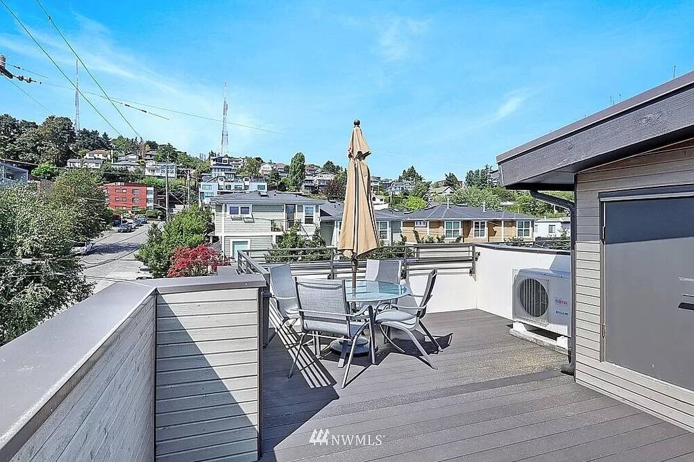 Photo of Others in Lower Queen Anne