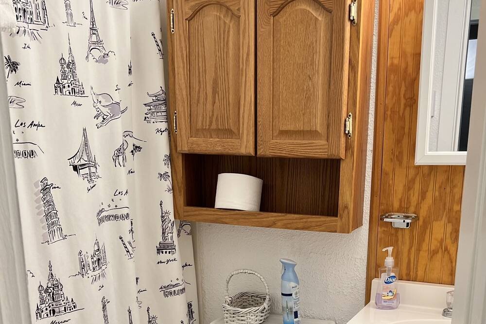 Photo of Bathroom in Hunter