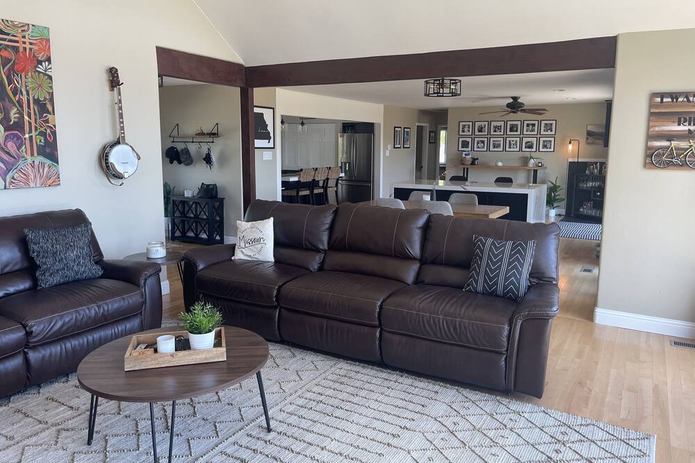 Photo of Livingroom in Auburn