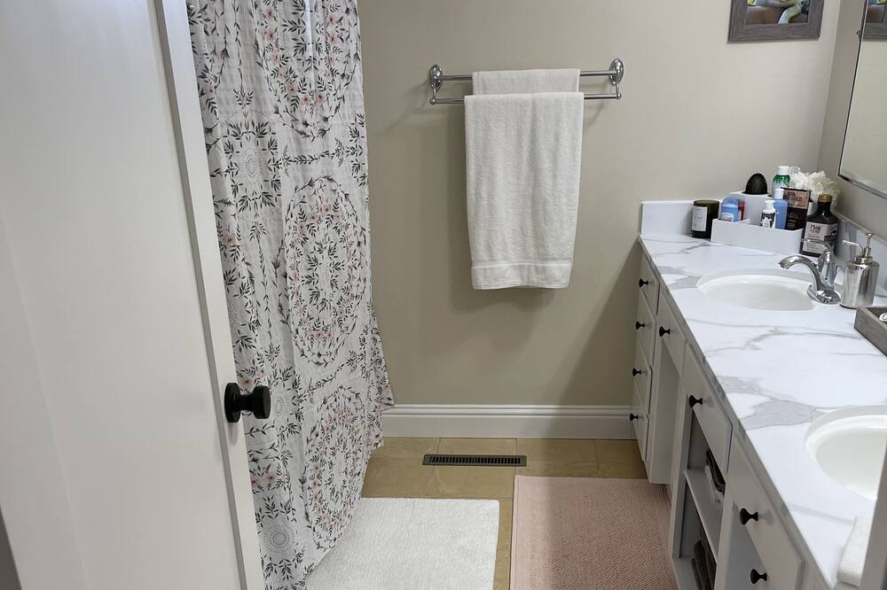 Photo of Bathroom in Auburn