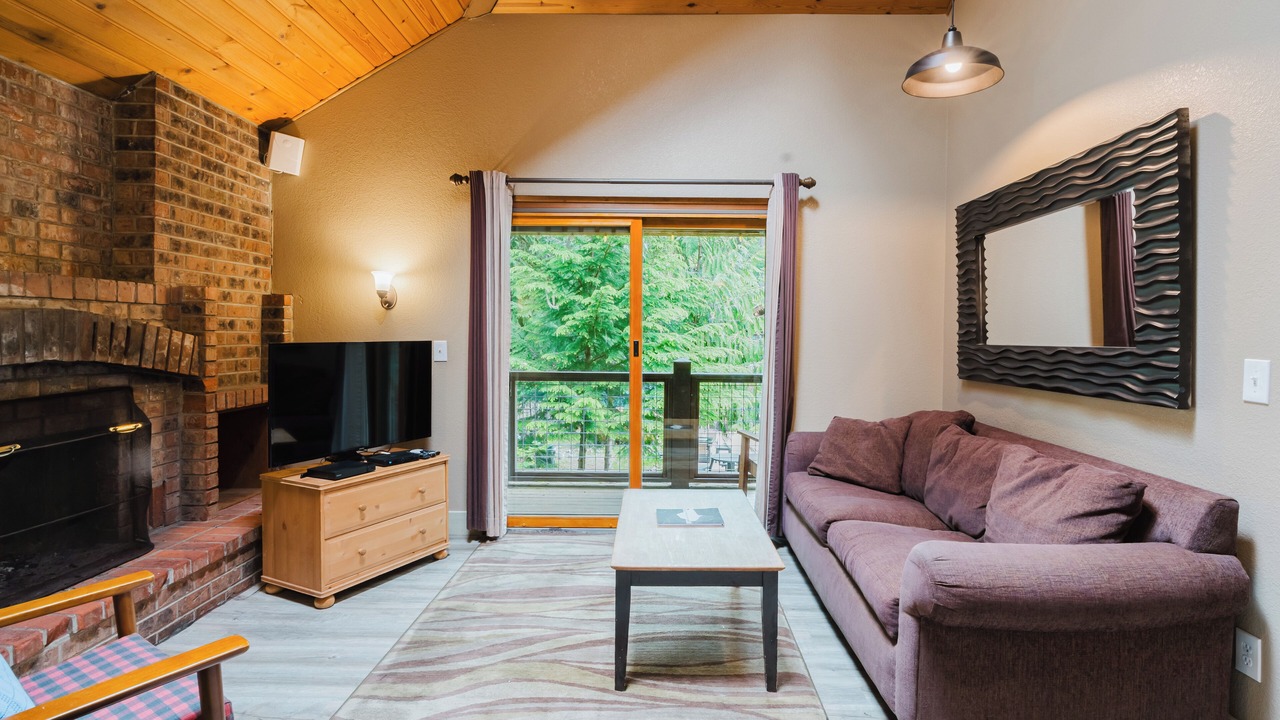 Photo of Livingroom in Enumclaw