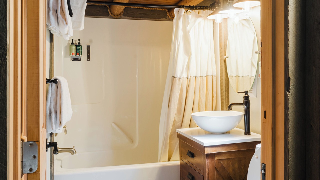 Photo of Bathroom in Enumclaw