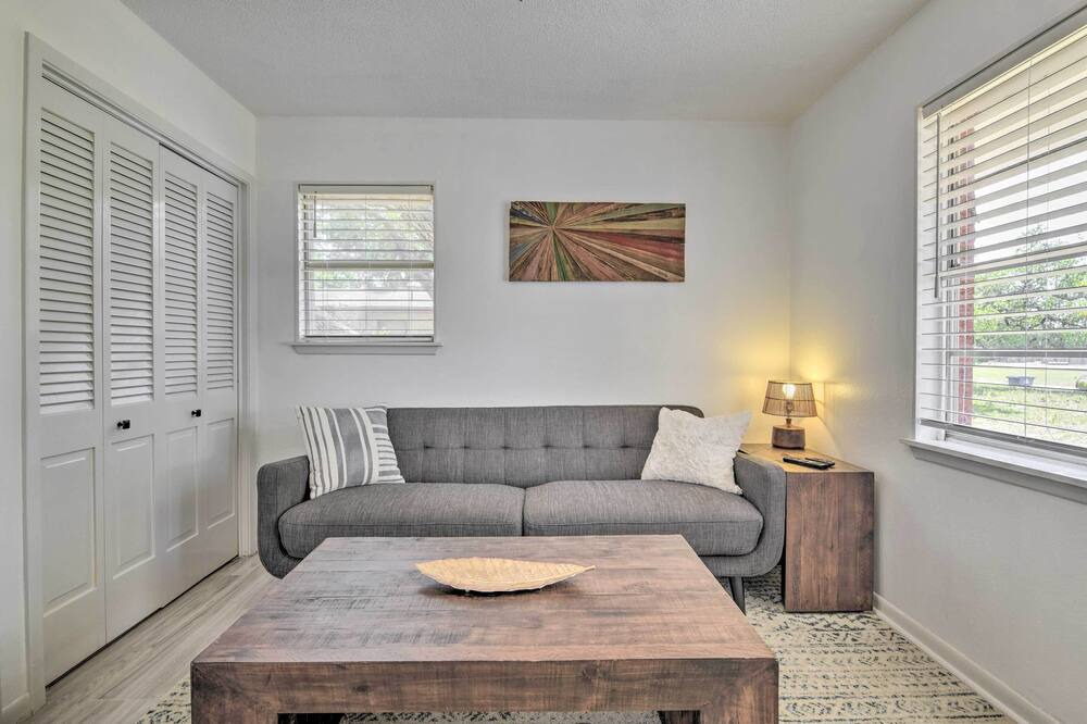 Photo of Livingroom in Ingleside