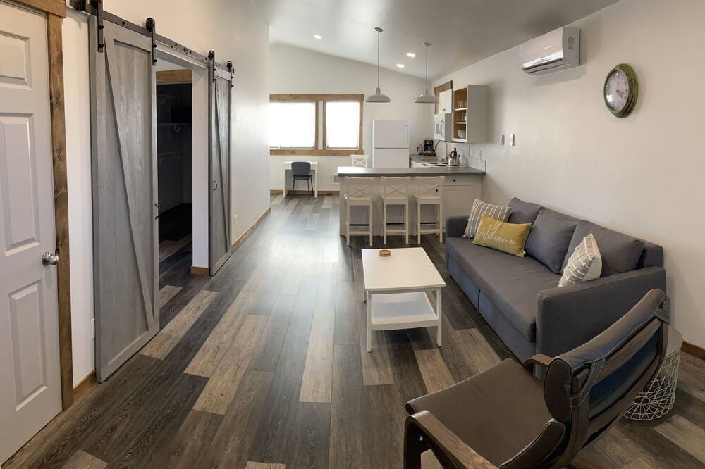 Photo of Livingroom in Boyd Acres