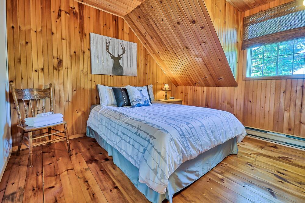 Photo of Bedroom in Sainte-Anne-du-Lac