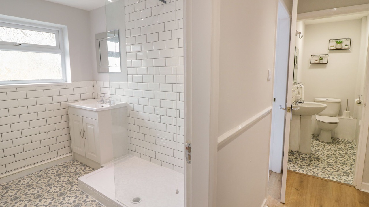 Photo of Bathroom in Longford