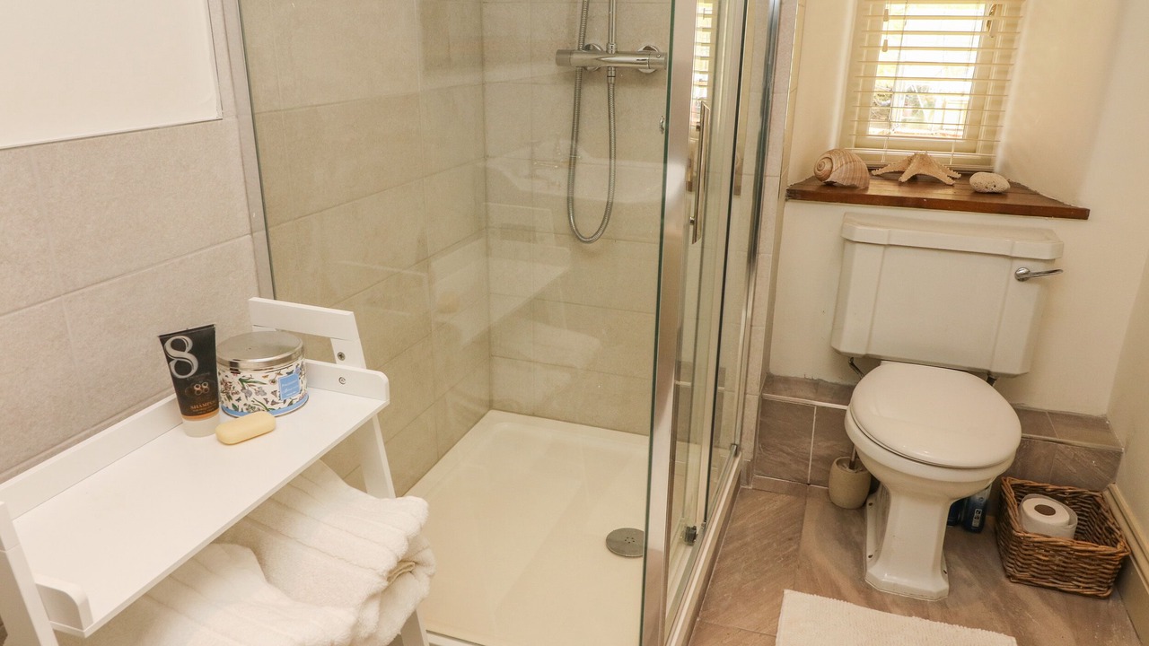 Photo of Others in Litton