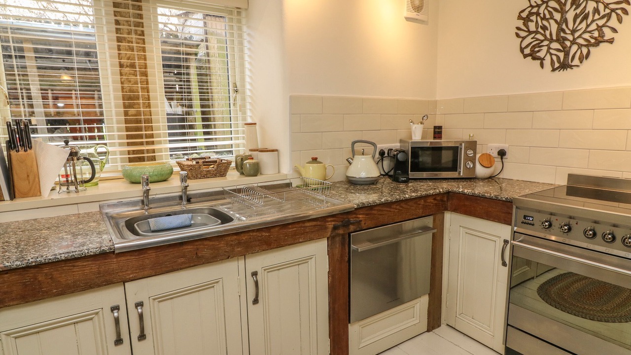 Photo of Others in Litton