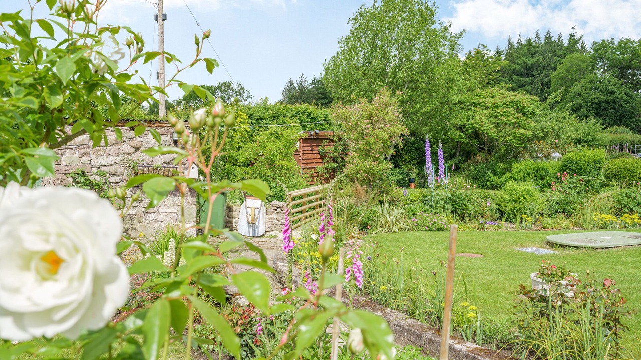 Photo of Others in Glangrwyney