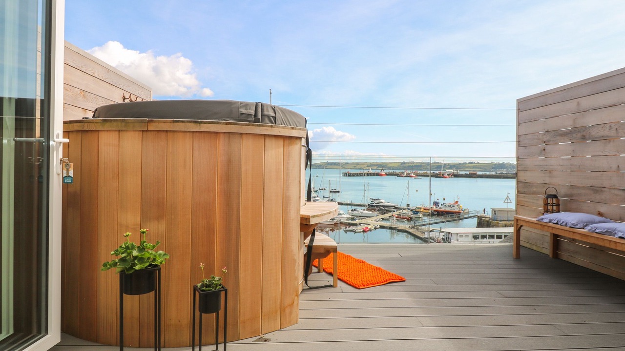 Photo of Patio Balcony in Mylor Churchtown