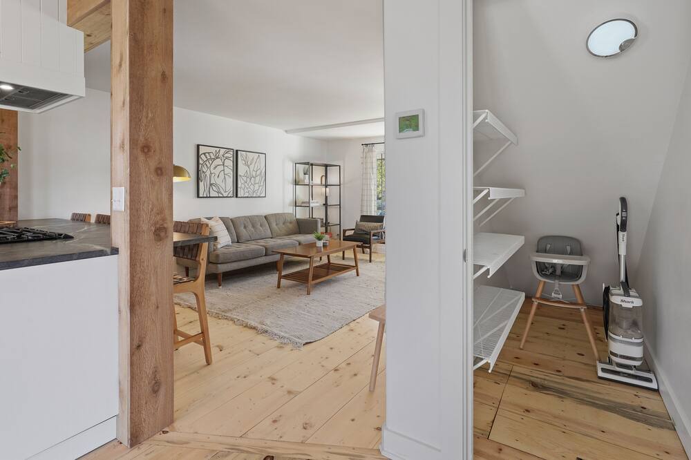 Photo of Kitchen in Mountain View District