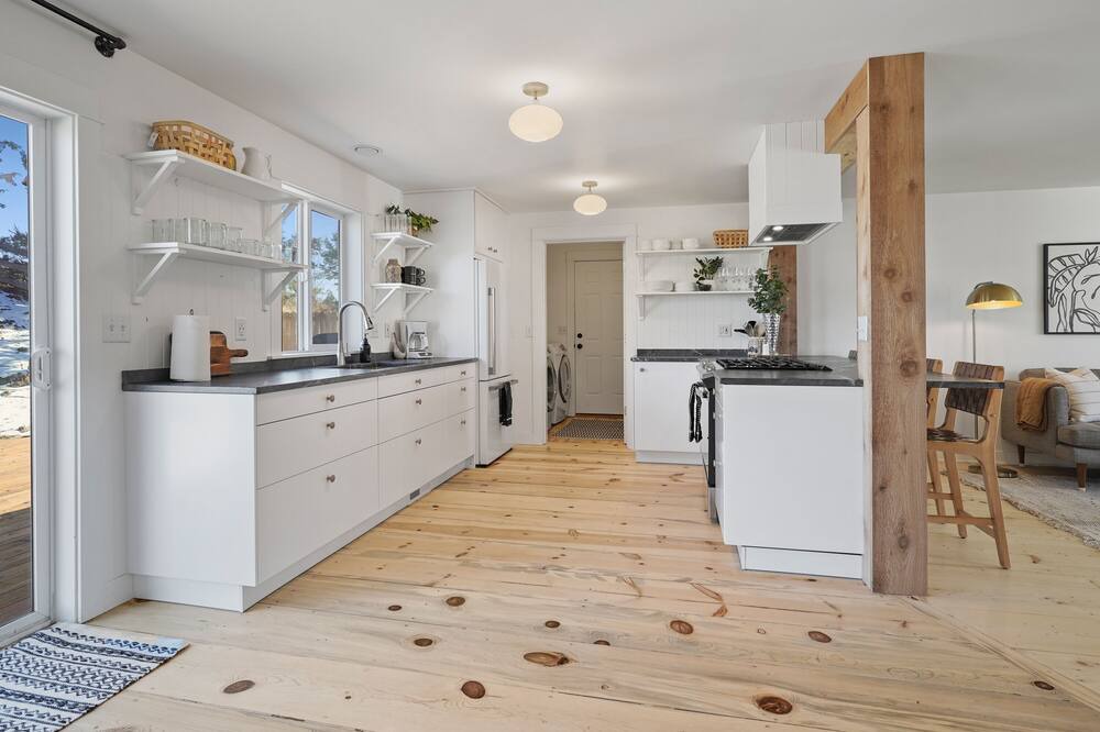 Photo of Kitchen in Mountain View District