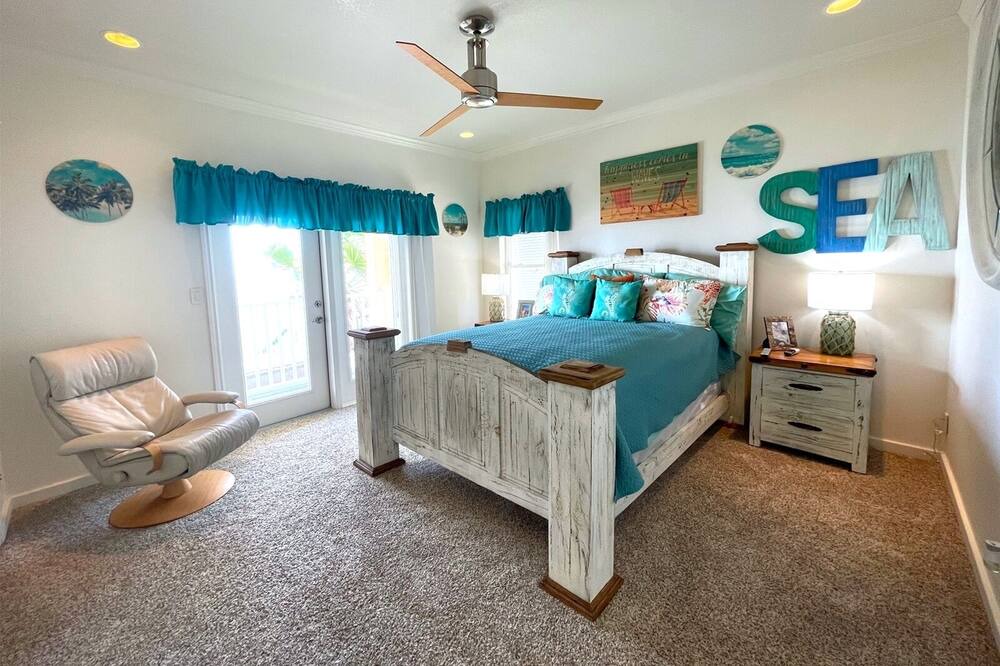 Photo of Bedroom in City-by-the Sea