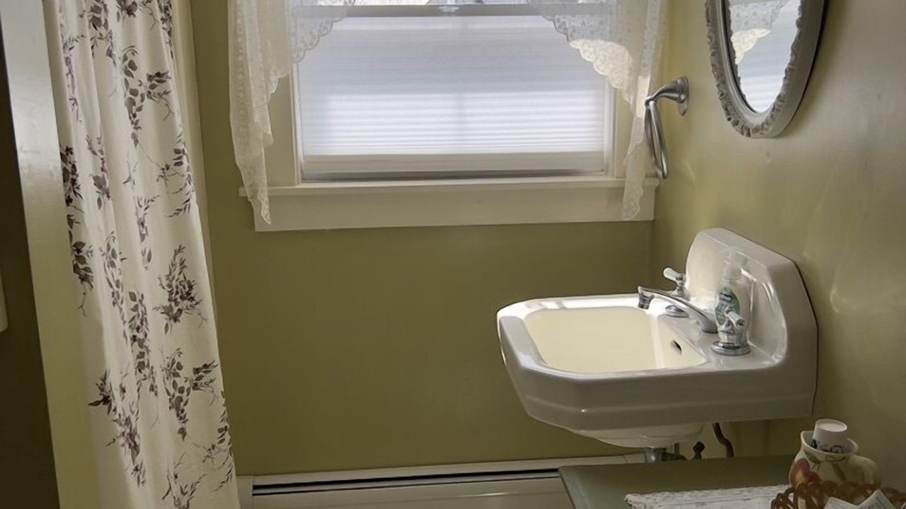 Photo of Bathroom in Cornish