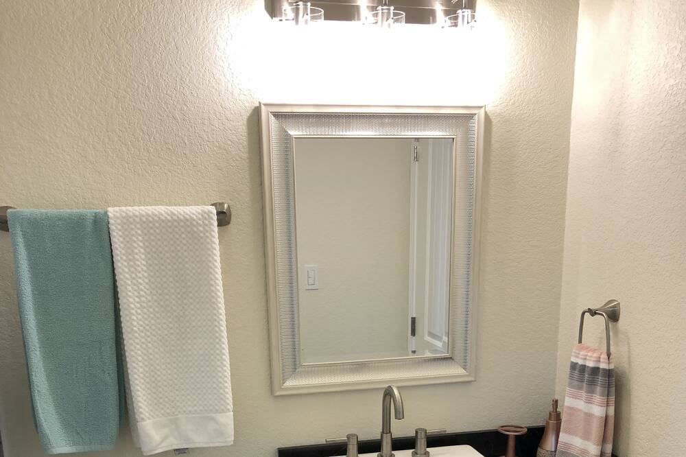 Photo of Bathroom in Circle D-KC Estates