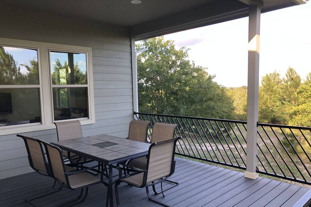 Photo of Patio Balcony in Circle D-KC Estates