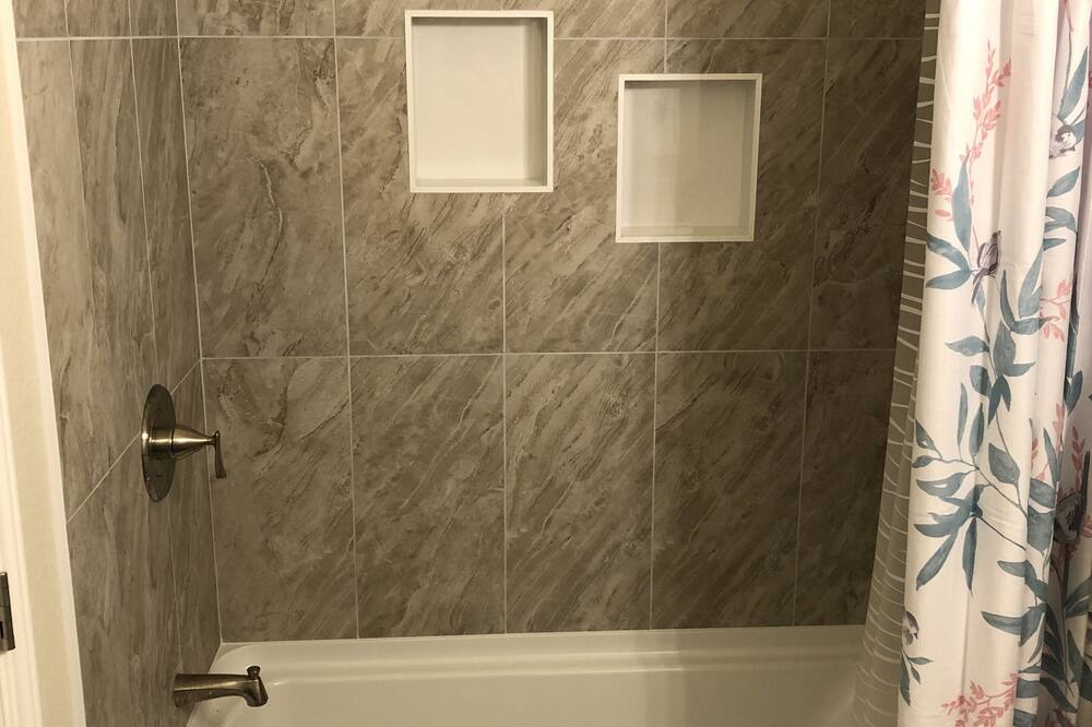 Photo of Bathroom in Circle D-KC Estates