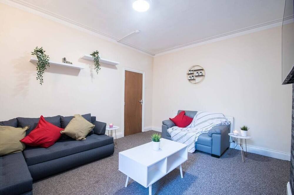 Photo of Livingroom in Coventry