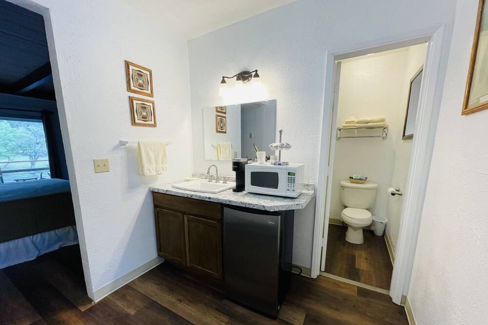 Photo of Bathroom in Shady Cove