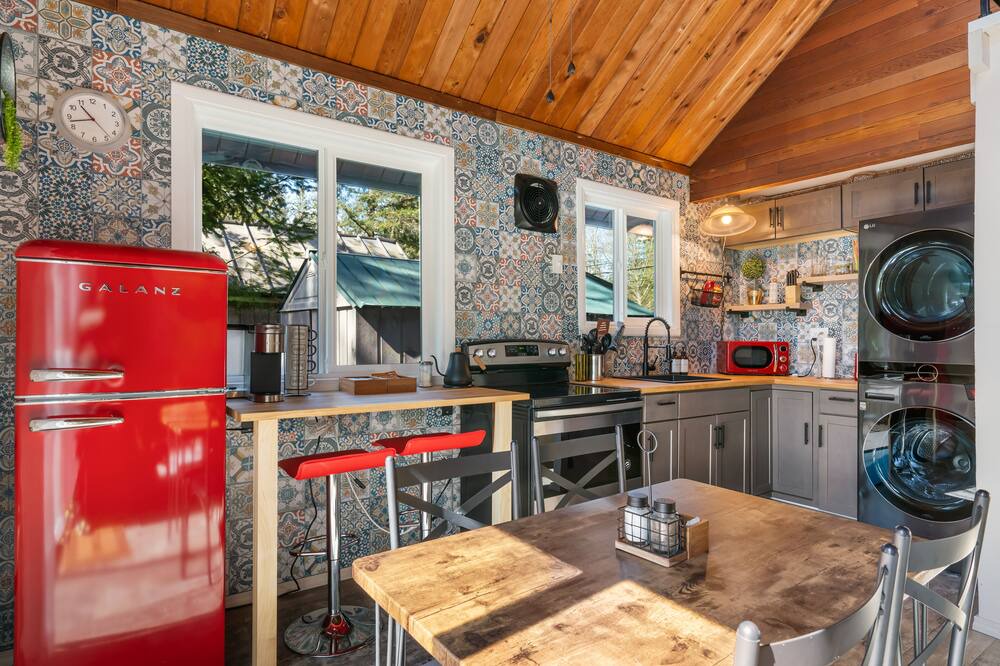 Photo of Kitchen in May Creek