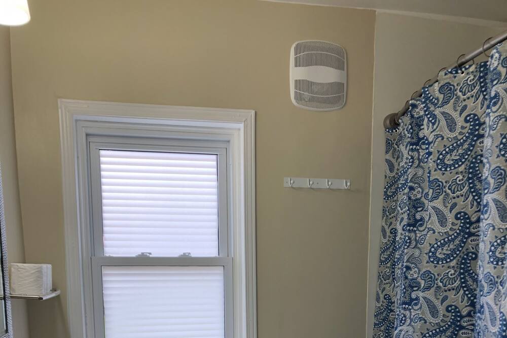 Photo of Bathroom in Port Burwell