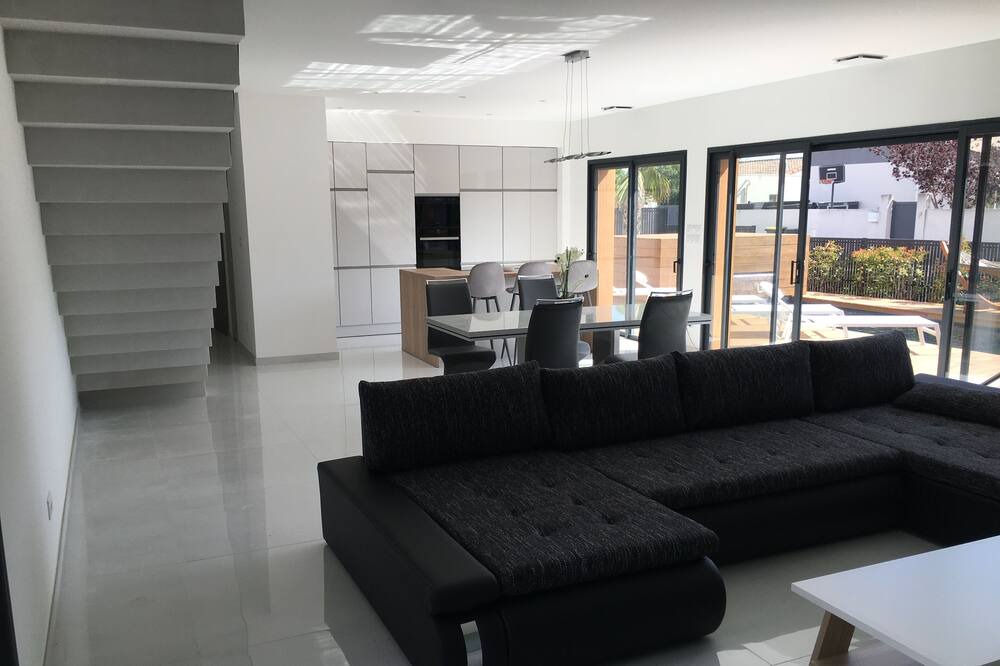 Photo of Livingroom in Villetelle