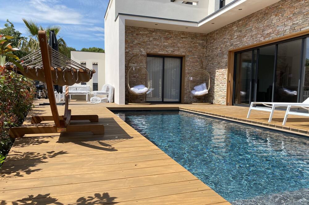 Photo of Outdoor in Villetelle