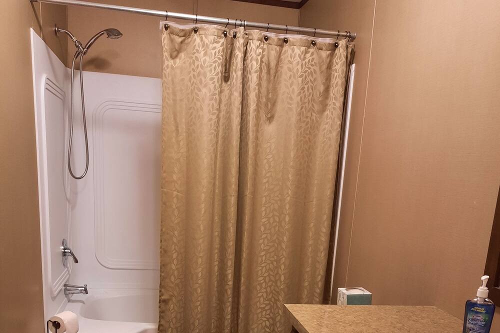 Photo of Bathroom in Cape Vincent