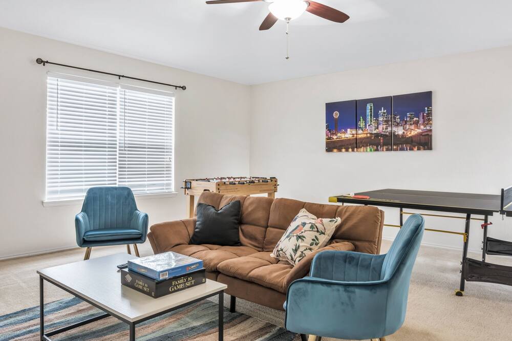 Photo of Livingroom in West Dallas