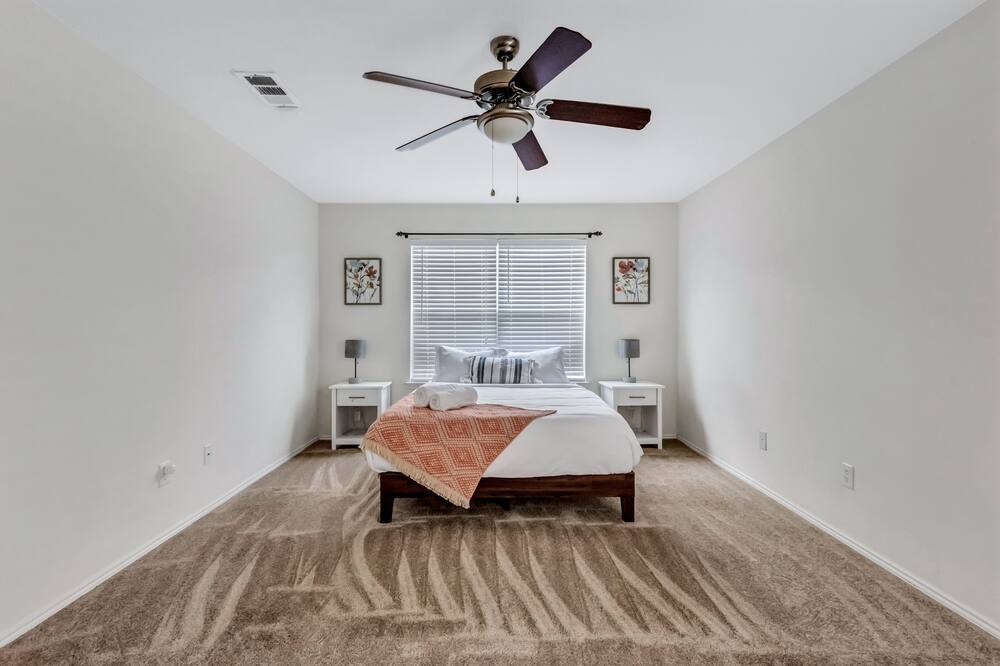 Photo of Bedroom in West Dallas