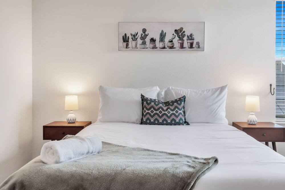 Photo of Bedroom in West Dallas
