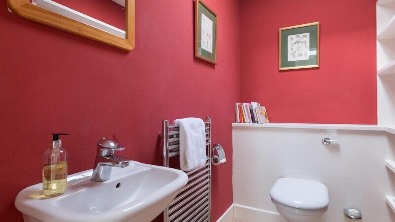 Photo of Bathroom in Rock