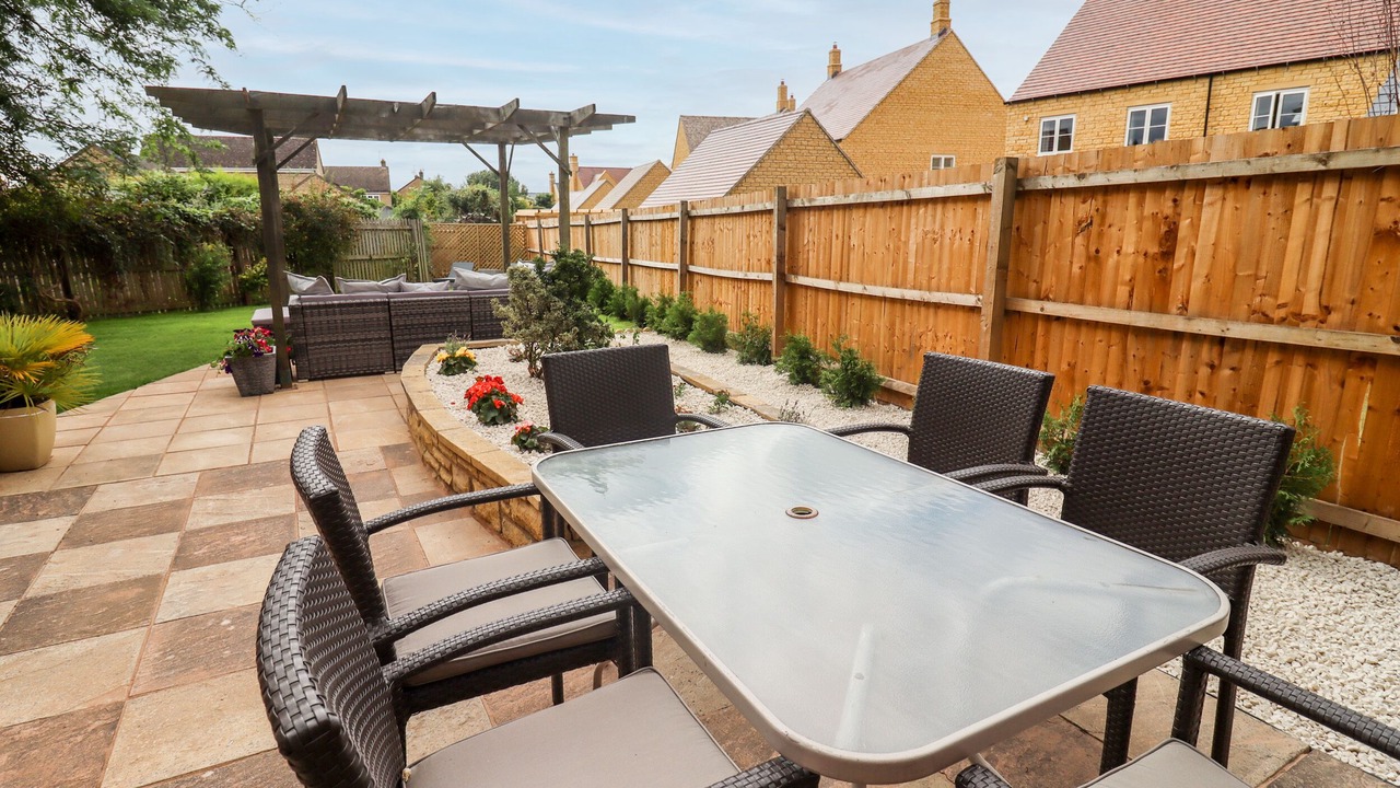 Photo of Patio Balcony in Broadway