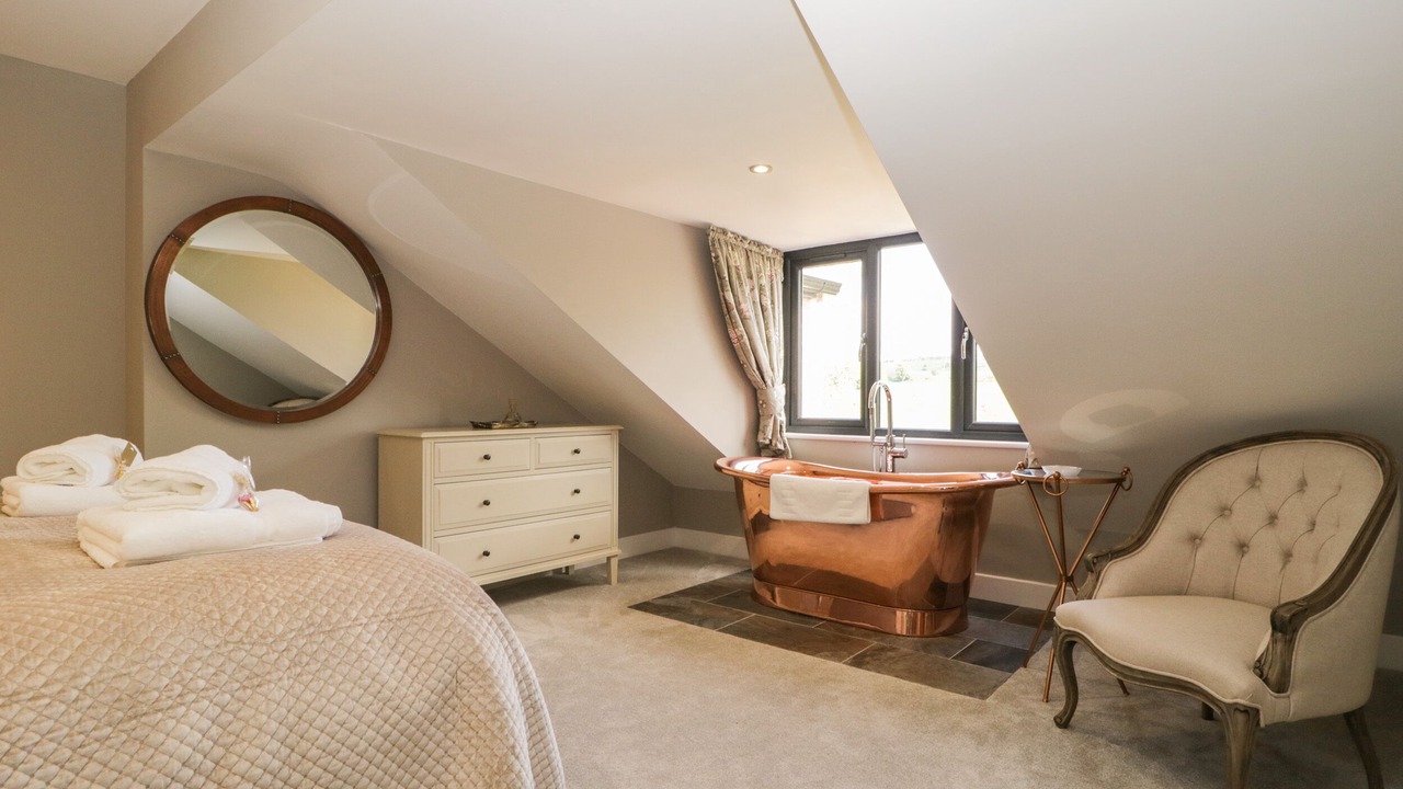 Photo of Others in Wing