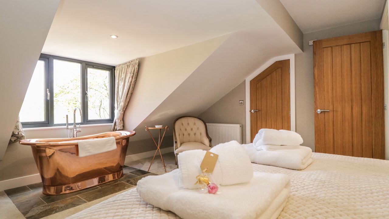 Photo of Others in Wing