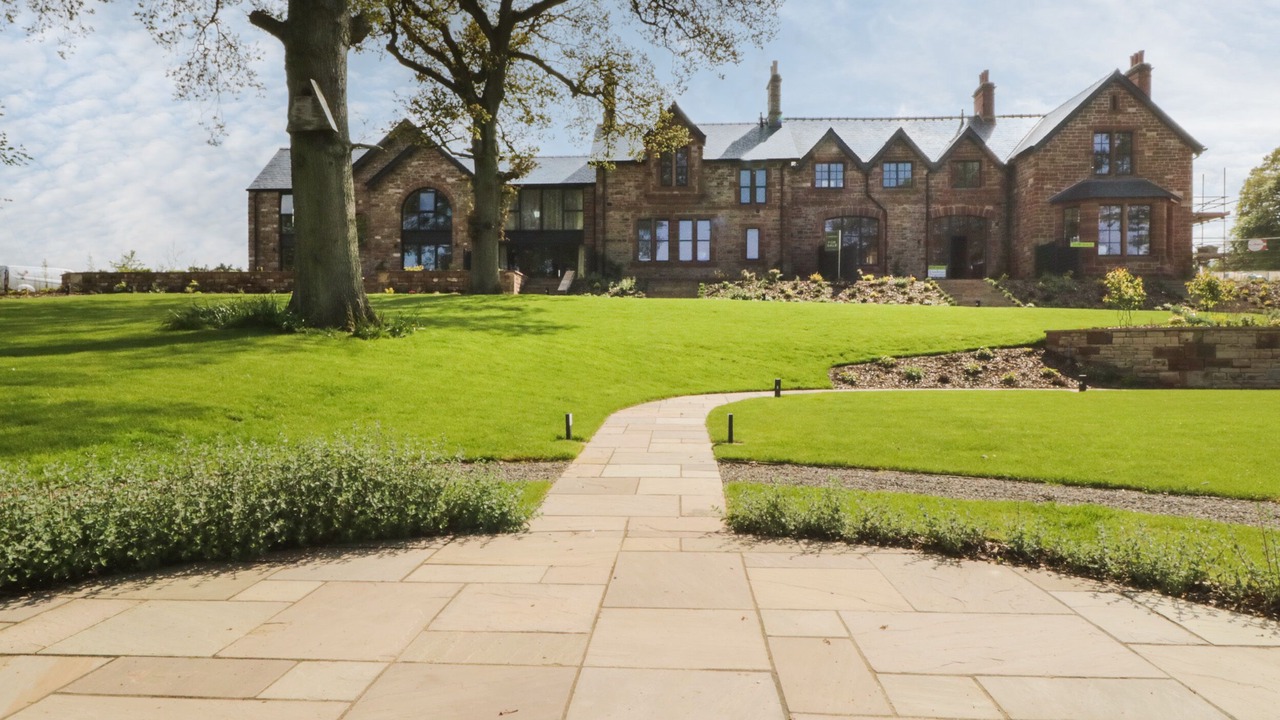 Photo of Others in Wing