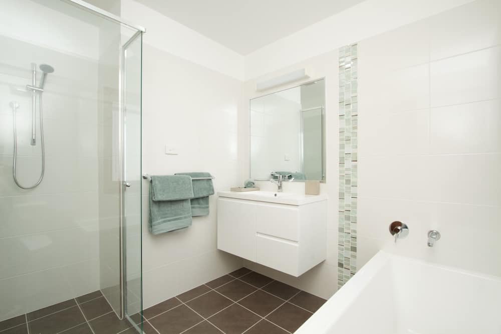 Photo of Bathroom in Shortland